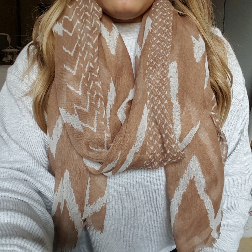 Scarf - Picture 3 of 3